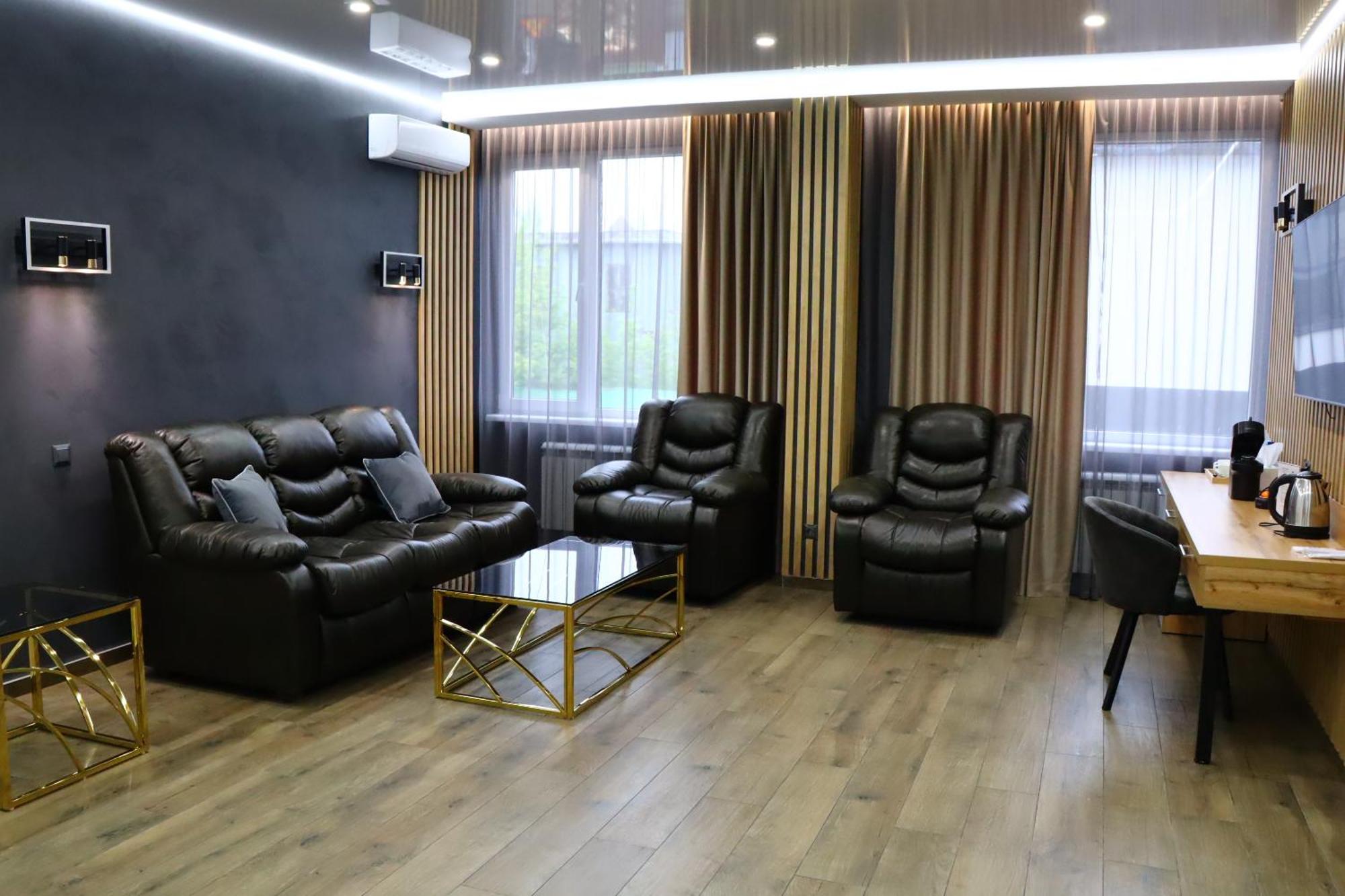 Sobkoff Hotel Khmelʼnytsʼkyy Екстериор снимка