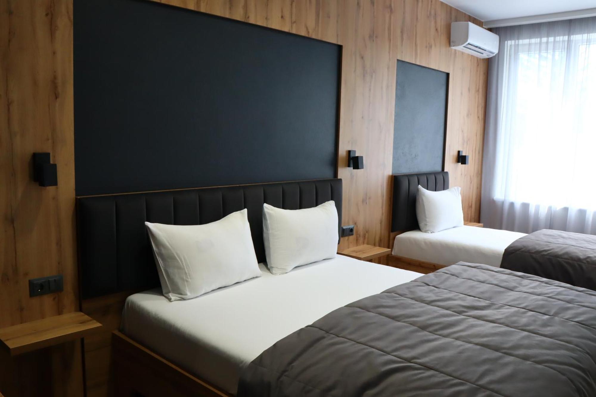Sobkoff Hotel Khmelʼnytsʼkyy Екстериор снимка