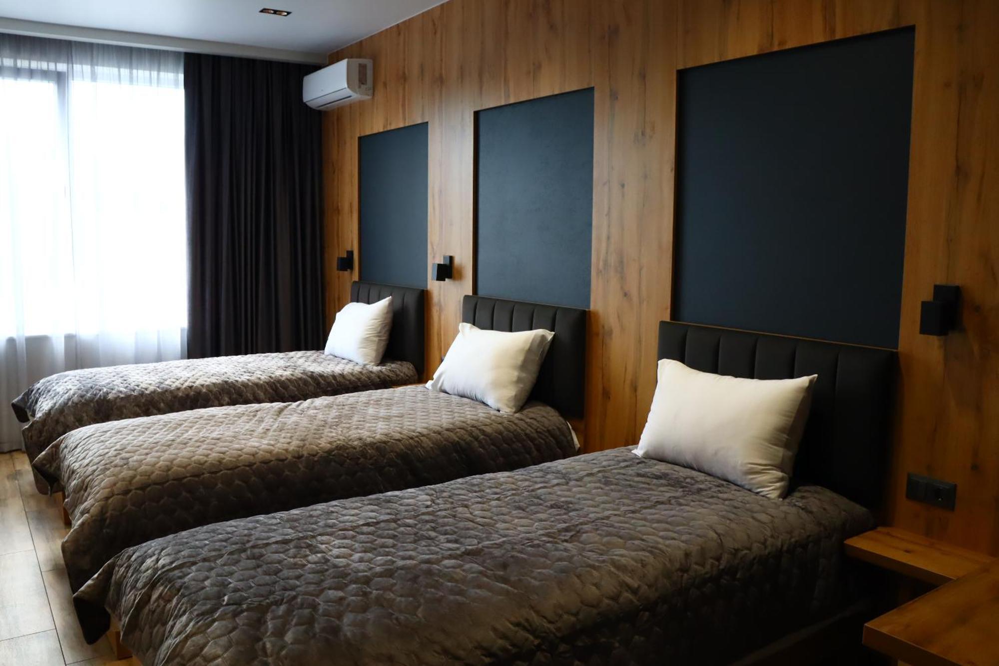 Sobkoff Hotel Khmelʼnytsʼkyy Екстериор снимка