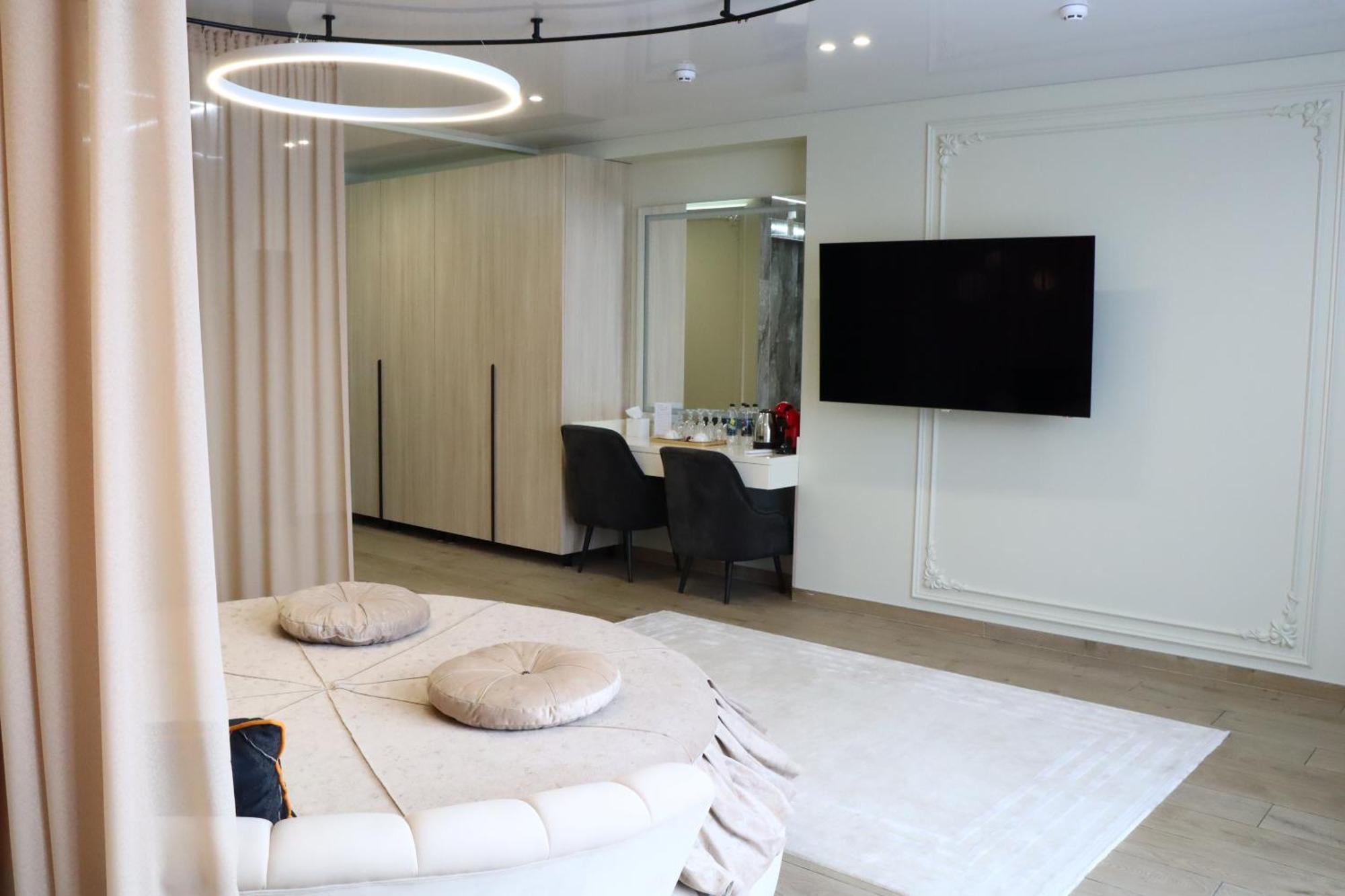 Sobkoff Hotel Khmelʼnytsʼkyy Екстериор снимка